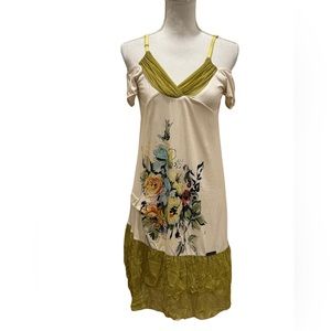 NWT Bai Amour short sleeve dress. White Green Floral Lined Multi layer.  Small